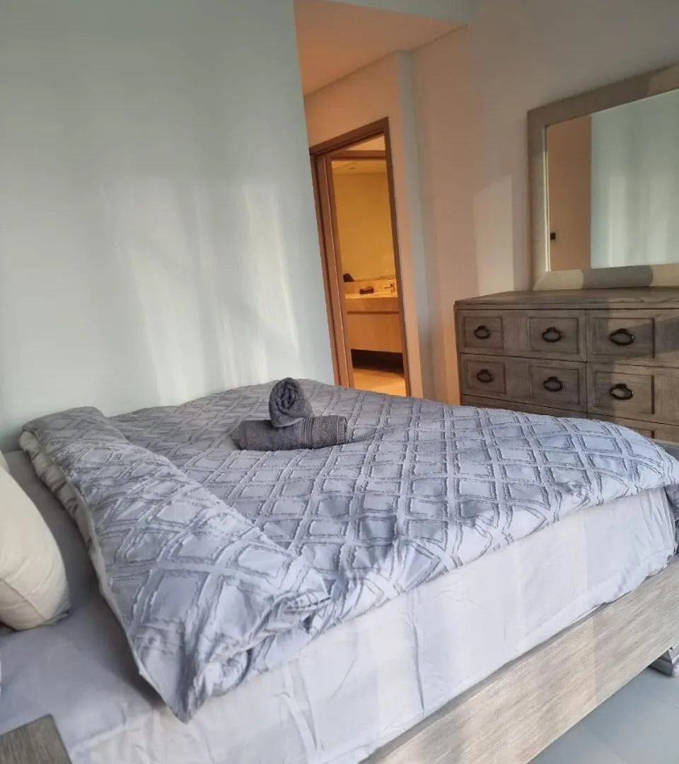 Luxury 2 Bedroom Act 1 Apartment Dubai 0*,  Emirati Arabi Uniti